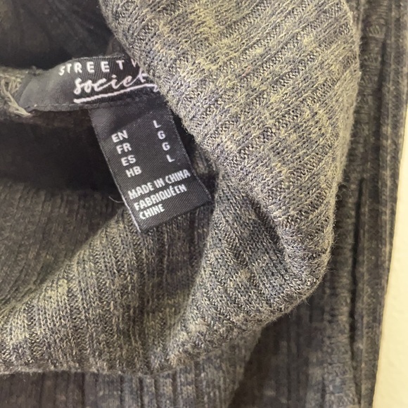 Sweater dress - Picture 3 of 3